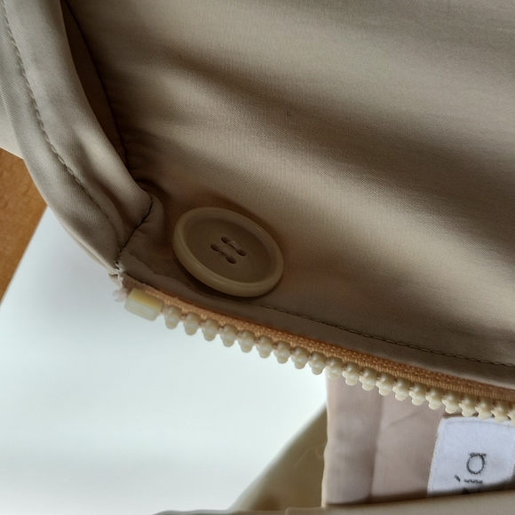 Vintage Lightweight Windbreaker Jacket - Picture 9 of 10